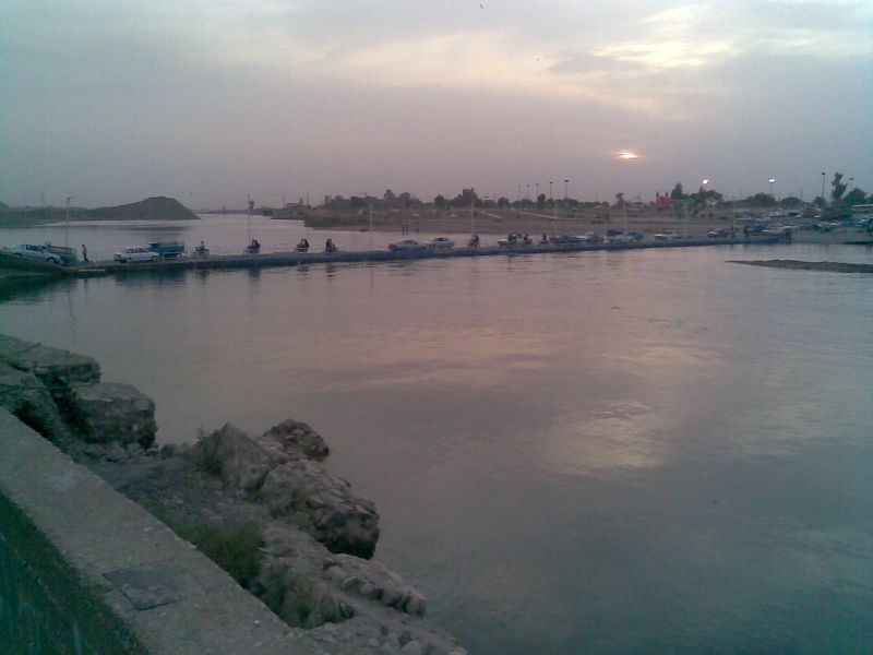 پرونده:Pole-shenavar.jpg